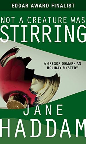 Not a Creature Was Stirring (The Gregor Demarkian Holiday Mysteries Book 1)